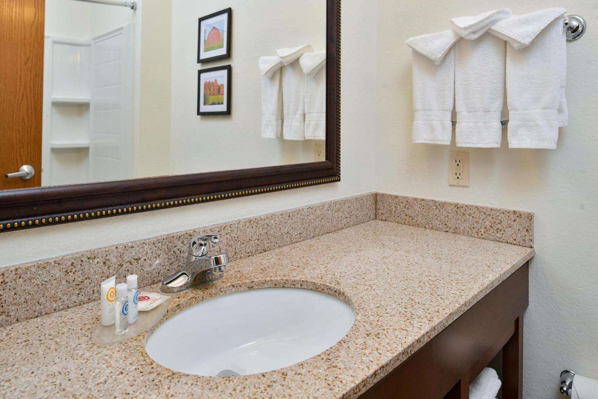 Comfort Inn & Suites Madison North Deforest Luaran gambar